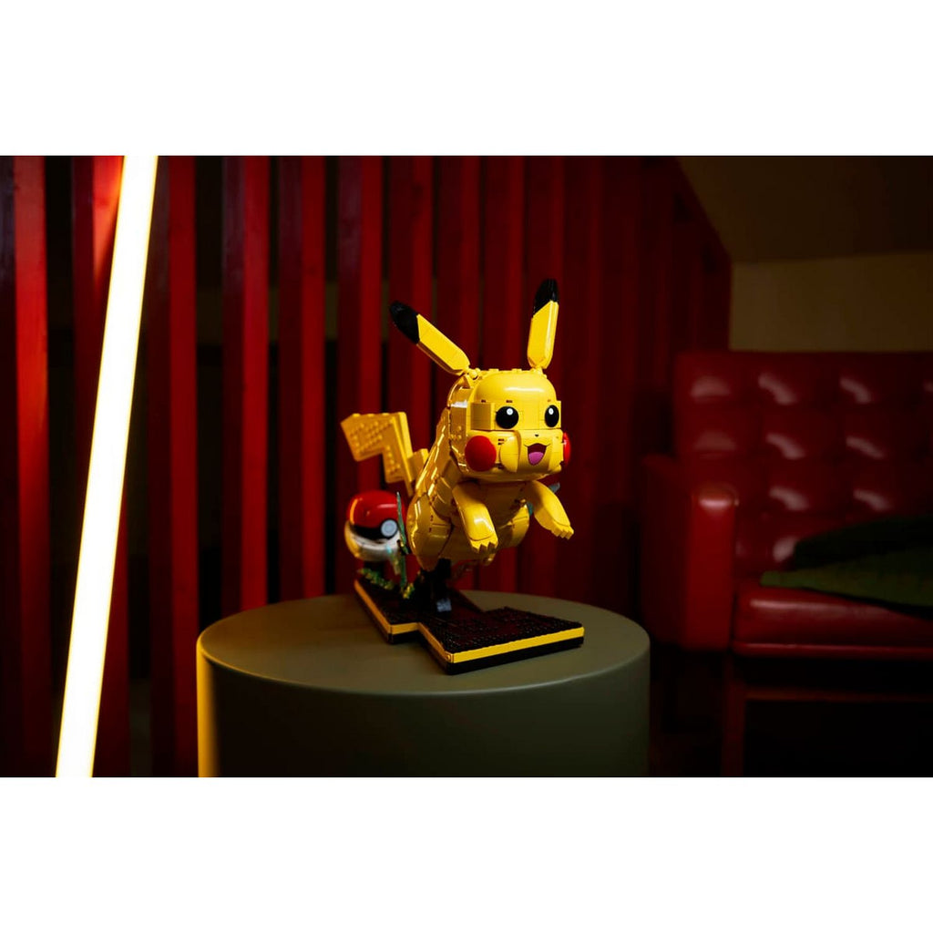 LEGO Pikachu and Poké Ball 72152