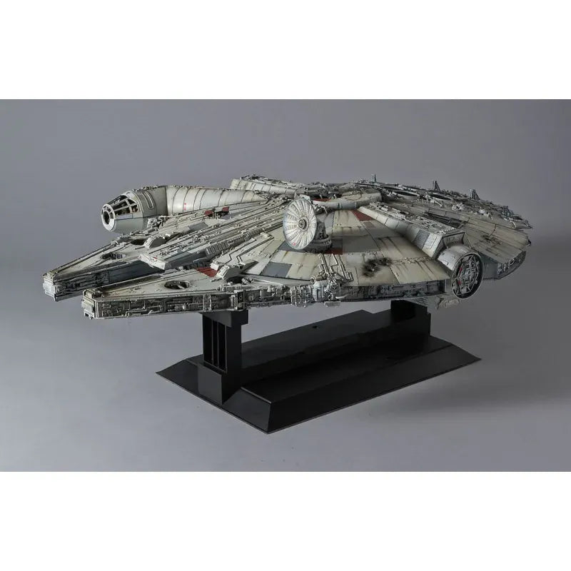 Bandai Hobby: Millennium Falcon - Perfect Grade 1/72 Model Kit